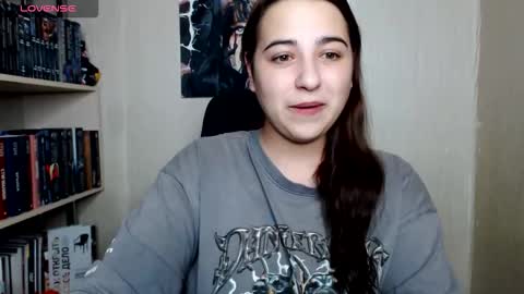 Snapshot of erica_mills chatting on November 2025 09:28:01 PM erica_mills online show from November 2025 09:28:01 PM