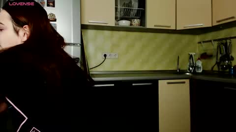 Snapshot of erica_mills chatting on December 2025 07:12:02 PM erica_mills online show from December 2025 07:12:02 PM