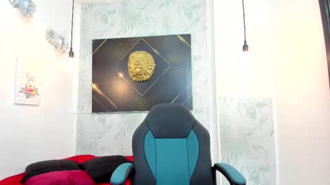   online show from February 2025 03:24:01 AM