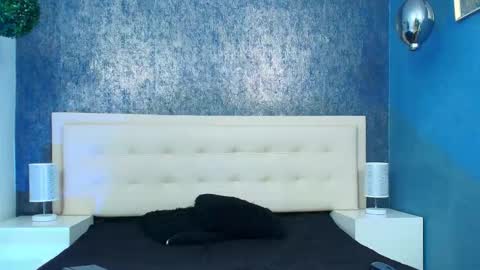   online show from September 2025 03:33:02 AM