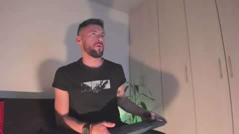 Snapshot of erickpritz_xh chatting on April 2026 01:58:01 AM erickpritz_xh online show from April 2026 01:58:01 AM