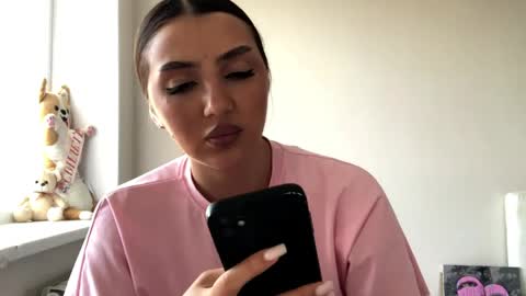 Vanessa online show from June 2026 10:27:02 AM