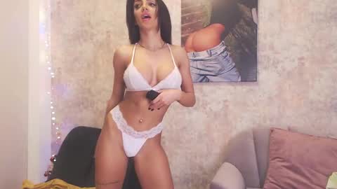 Erikabeee online show from January 2025 06:46:01 AM