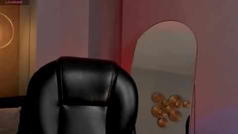 Erika Benz online show from September 2025 12:17:01 PM