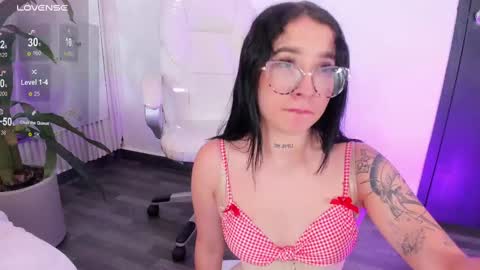 Eri  online show from September 2025 11:06:02 PM