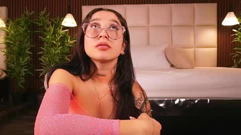 Eri  online show from April 2026 11:07:01 PM