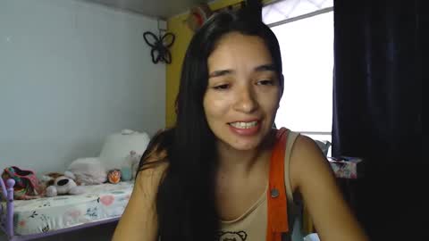 erina_1 online show from January 2025 05:53:01 PM