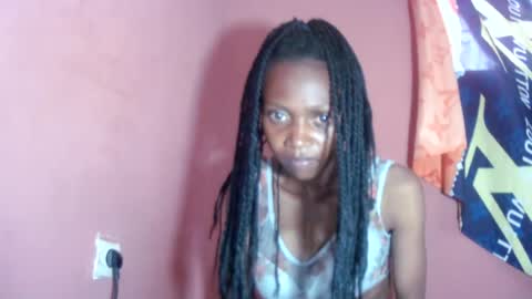 Snapshot of erinah05 chatting on August 2026 06:39:01 AM erinah05 online show from August 2026 06:39:01 AM