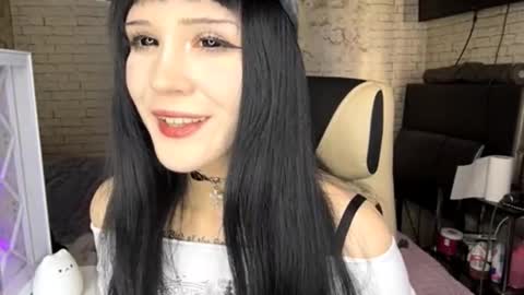 Snapshot of ernestinezalesky chatting on February 2026 09:04:02 AM Nina online show from February 2026 09:04:02 AM