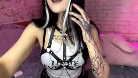 Snapshot of ernestinezalesky chatting on February 2026 11:06:02 AM Nina online show from February 2026 11:06:02 AM