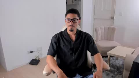 Snapshot of eros_becker_ chatting on May 2026 05:26:01 AM eros_becker_ online show from May 2026 05:26:01 AM