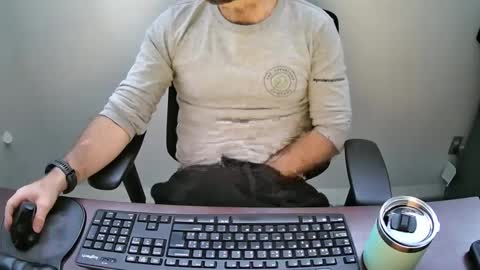 Snapshot of eroskatt chatting on January 2025 12:12:01 AM Eroskatt online show from January 2025 12:12:01 AM