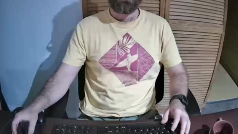 Snapshot of eroskatt chatting on October 2025 01:04:02 AM Eroskatt online show from October 2025 01:04:02 AM