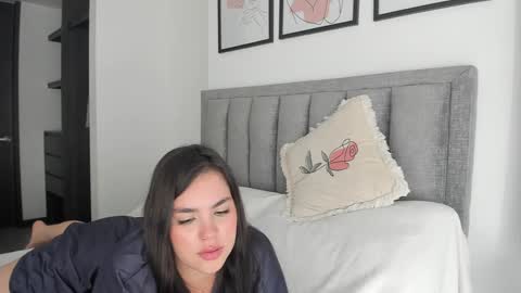 Karen online show from January 2025 07:43:01 PM