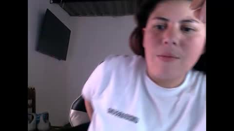 Sara online show from April 2026 06:43:01 PM