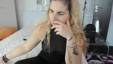 eroticsensualkitty4u online show from December 2024 08:40:02 AM