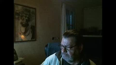 Erwins room welcome sound on online show from March 2025 06:00:02 PM