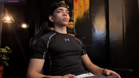 Snapshot of eryonbradley chatting on November 2025 11:21:01 AM Eryon online show from November 2025 11:21:01 AM