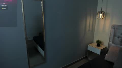 Escarlet online show from March 2026 11:49:02 AM