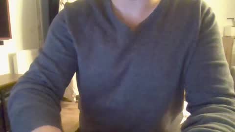 Snapshot of esclavepourfemme chatting on January 2025 11:33:02 PM esclavepourfemme online show from January 2025 11:33:02 PM