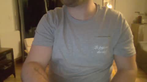 Snapshot of esclavepourfemme chatting on January 2025 10:54:02 PM esclavepourfemme online show from January 2025 10:54:02 PM