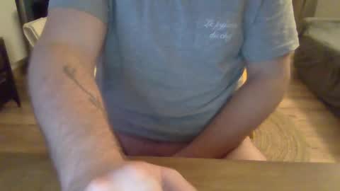 Snapshot of esclavepourfemme chatting on January 2025 10:56:01 PM esclavepourfemme online show from January 2025 10:56:01 PM