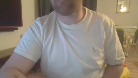 Snapshot of esclavepourfemme chatting on March 2025 09:59:01 PM esclavepourfemme online show from March 2025 09:59:01 PM