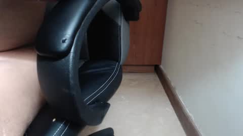 Snapshot of escorpion51 chatting on December 2024 01:36:01 AM escorpion51 online show from December 2024 01:36:01 AM