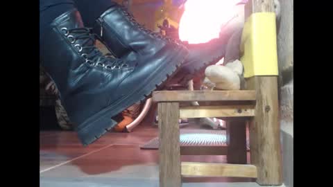 Eskela911 online show from April 2026 05:38:02 PM