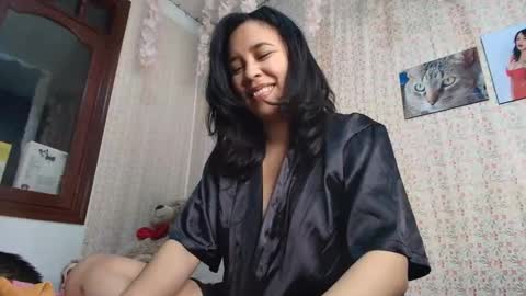 Esmeralda  online show from January 2026 03:03:01 PM