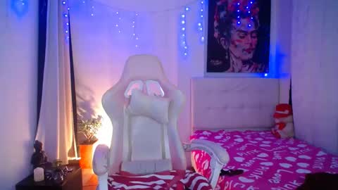 Snapshot of esmeralda098 chatting on December 2024 02:01:02 AM Esmeralda online show from December 2024 02:01:02 AM