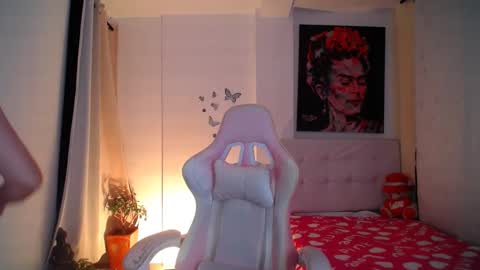 Snapshot of esmeralda098 chatting on January 2025 01:32:01 AM Esmeralda online show from January 2025 01:32:01 AM