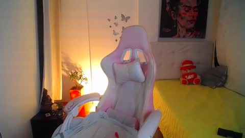 Snapshot of esmeralda098 chatting on January 2025 12:25:02 AM Esmeralda online show from January 2025 12:25:02 AM
