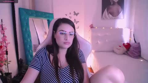 Snapshot of esmeralda098 chatting on February 2025 07:49:01 PM Esmeralda online show from February 2025 07:49:01 PM