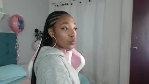 Snapshot of esmeralda_bk chatting on January 2025 03:07:02 PM esmeralda_bk online show from January 2025 03:07:02 PM