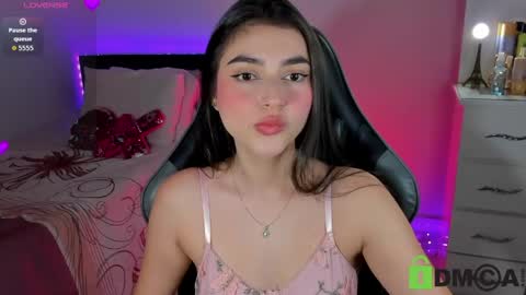 Esmeralda online show from May 2026 11:26:02 AM
