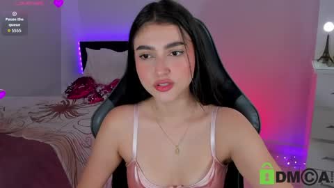 Esmeralda online show from May 2026 01:08:02 PM