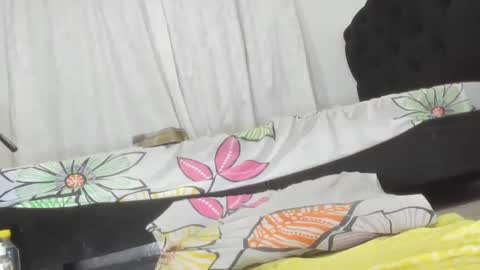 Snapshot of esmeralda_strong chatting on February 2025 12:37:01 AM esmeralda online show from February 2025 12:37:01 AM