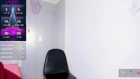 Snapshot of esmeraldanyx chatting on December 2025 10:26:01 PM esmeraldanyx online show from December 2025 10:26:01 PM
