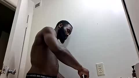 Snapshot of esmoovethegod chatting on September 2025 06:42:02 PM esmoovethegod online show from September 2025 06:42:02 PM