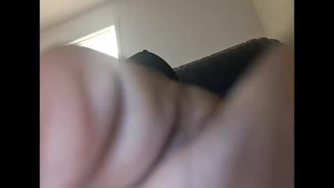 Snapshot of esmoovethegod chatting on September 2025 02:47:02 AM esmoovethegod online show from September 2025 02:47:02 AM