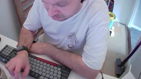 Morph online show from November 2025 01:09:02 PM