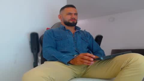 Snapshot of esteban7984068 chatting on September 2025 03:38:02 PM esteban online show from September 2025 03:38:02 PM