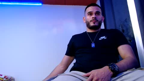 Esteban Fernandez online show from January 2025 09:54:01 PM