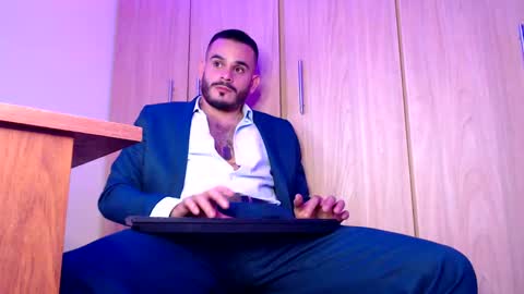 Esteban Fernandez online show from February 2025 08:35:01 AM