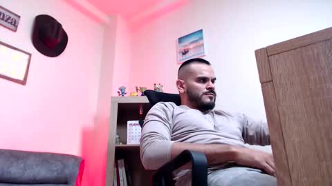 Esteban Fernandez online show from March 2026 03:43:01 AM