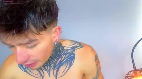 Esteban independent model online show from November 2025 12:37:02 PM