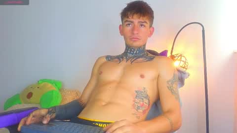 Snapshot of estebanchar_ chatting on January 2026 02:11:02 PM Esteban independent model online show from January 2026 02:11:02 PM