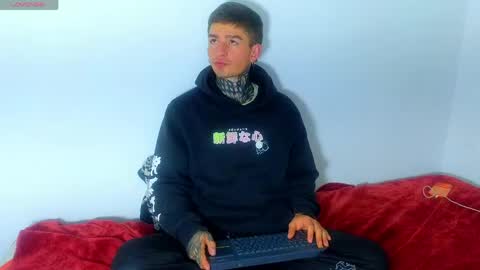 Snapshot of estebanchar_ chatting on May 2026 07:26:01 AM Esteban independent model online show from May 2026 07:26:01 AM