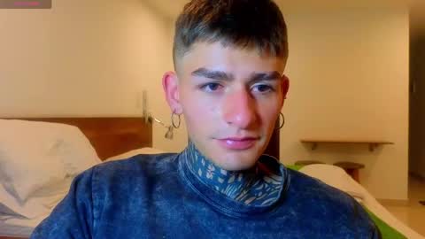 Snapshot of estebanchar_ chatting on May 2026 02:39:01 AM Esteban independent model online show from May 2026 02:39:01 AM